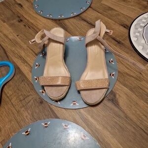 Dorothy Perkins Beige and Gold Sandals